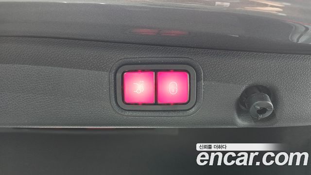 Mercedes-Benz E-Class E300e 4MATIC Exclusive