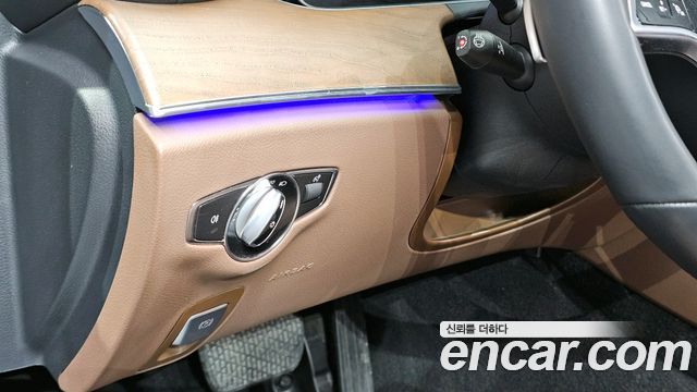 Mercedes-Benz E-Class E300e 4MATIC Exclusive