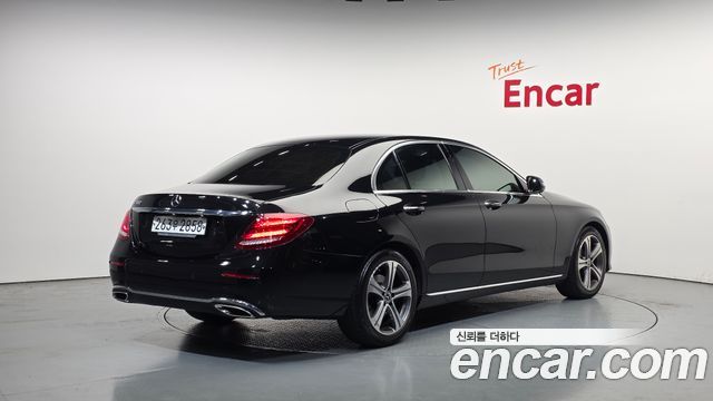 Mercedes-Benz E-Class E300 Avantgarde