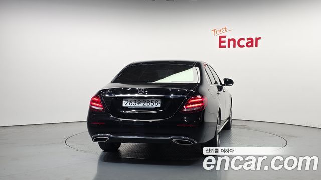 Mercedes-Benz E-Class E300 Avantgarde