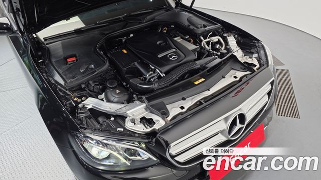 Mercedes-Benz E-Class E300 Avantgarde