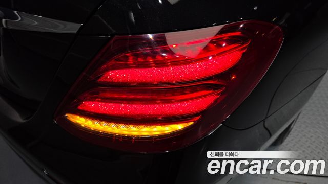 Mercedes-Benz E-Class E300 Avantgarde