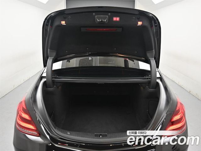 Mercedes-Benz S-Class S450L