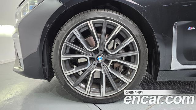 BMW 7-Series 740Li xDrive M Sport Package