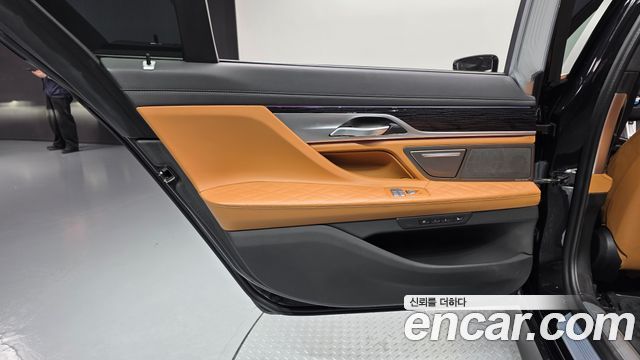 BMW 7-Series 740Li xDrive M Sport Package