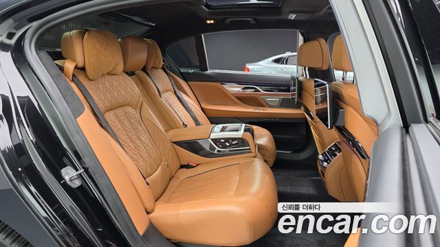 BMW 7-Series 740Li xDrive M Sport Package