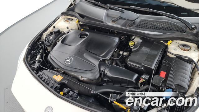 Mercedes-Benz CLA-Class CLA250 4MATIC AMG Line