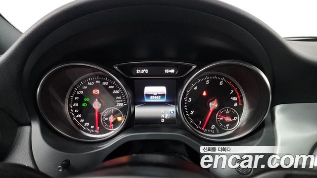 Mercedes-Benz CLA-Class CLA250 4MATIC AMG Line