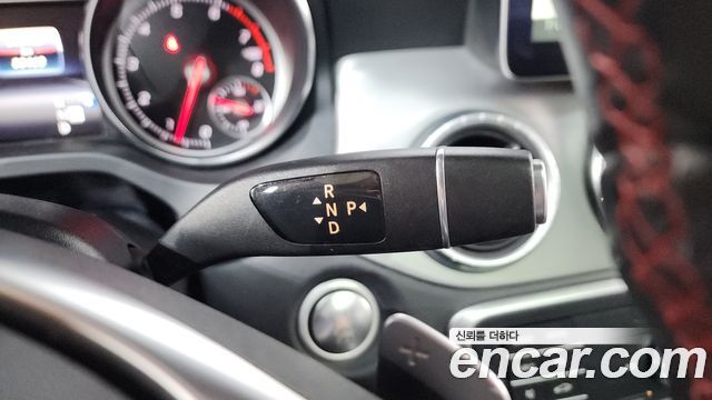 Mercedes-Benz CLA-Class CLA250 4MATIC AMG Line