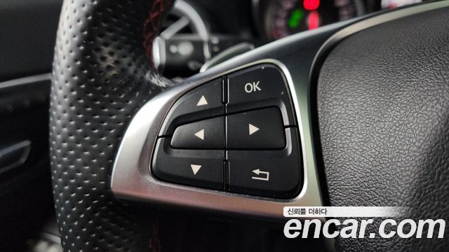 Mercedes-Benz CLA-Class CLA250 4MATIC AMG Line