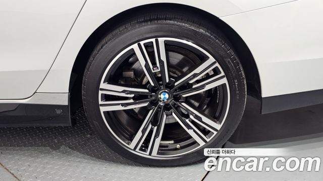 BMW 7-Series 750e xDrive M Sport