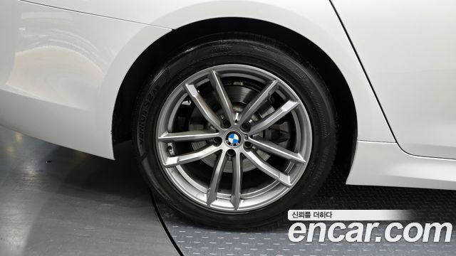 BMW 5-Series 520d xDrive M Sport Package Plus