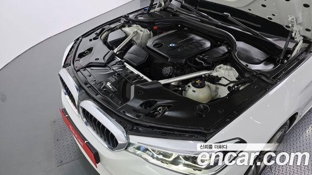 BMW 5-Series 520d xDrive M Sport Package Plus
