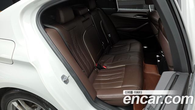 BMW 5-Series 520d xDrive M Sport Package Plus