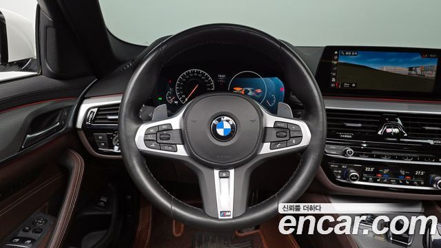 BMW 5-Series 520d xDrive M Sport Package Plus
