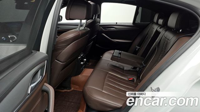 BMW 5-Series 520d xDrive M Sport Package Plus