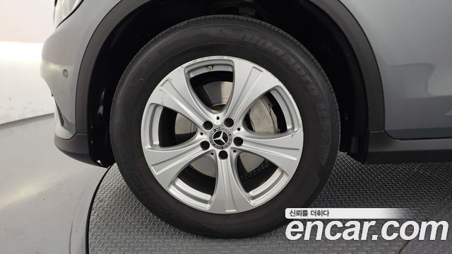 Mercedes-Benz GLC-Class GLC220 d 4MATIC
