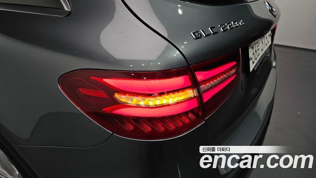 Mercedes-Benz GLC-Class GLC220 d 4MATIC