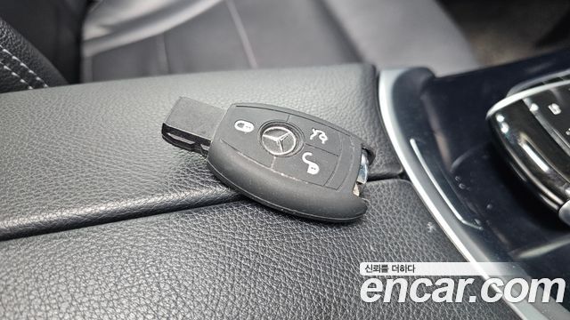 Mercedes-Benz GLC-Class GLC220 d 4MATIC