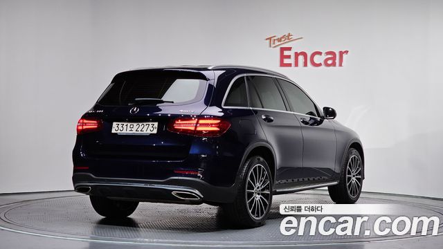 Mercedes-Benz GLC-Class GLC300 4MATIC AMG Line