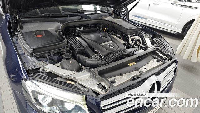Mercedes-Benz GLC-Class GLC300 4MATIC AMG Line