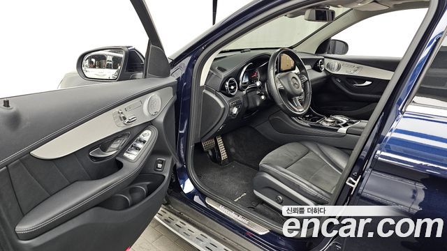 Mercedes-Benz GLC-Class GLC300 4MATIC AMG Line