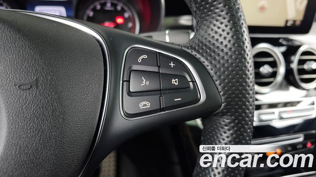 Mercedes-Benz GLC-Class GLC300 4MATIC AMG Line