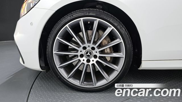 Mercedes-Benz E-Class E350 4MATIC AMG Line