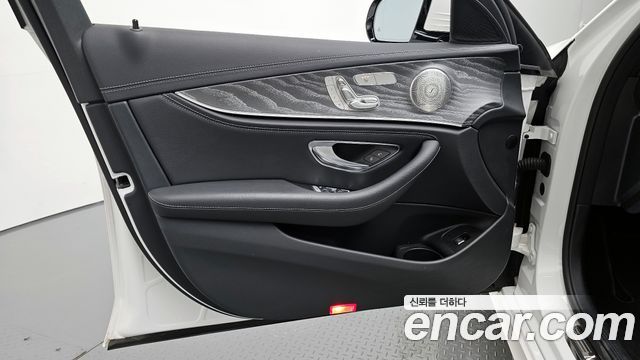 Mercedes-Benz E-Class E350 4MATIC AMG Line