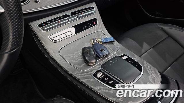 Mercedes-Benz E-Class E350 4MATIC AMG Line