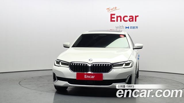 BMW 5-Series 520i Luxury