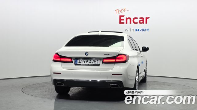 BMW 5-Series 520i Luxury