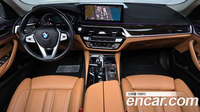 BMW 5-Series 520i Luxury