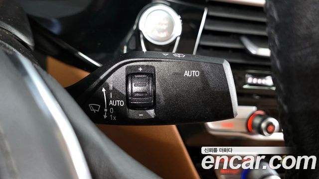 BMW 5-Series 520i Luxury