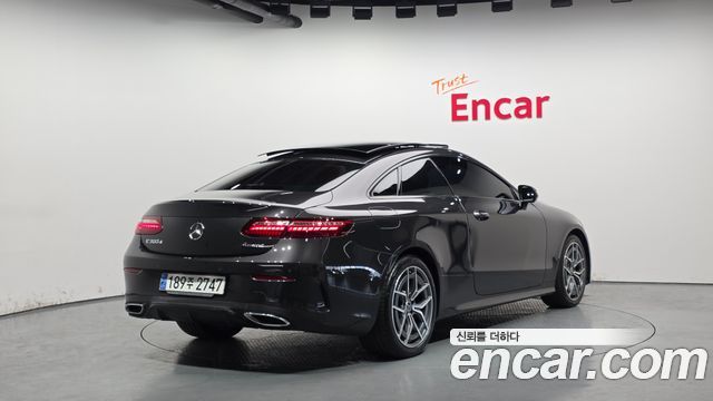 Mercedes-Benz E-Class E300d 4MATIC Coupe