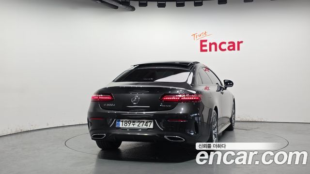 Mercedes-Benz E-Class E300d 4MATIC Coupe