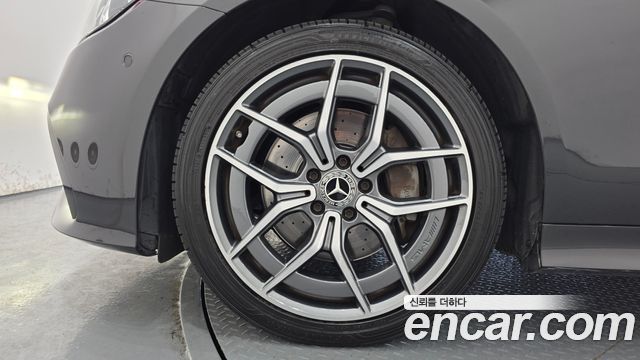 Mercedes-Benz E-Class E300d 4MATIC Coupe