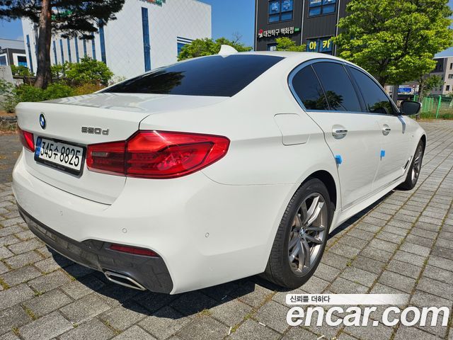 BMW 5-Series 520d M Sport package