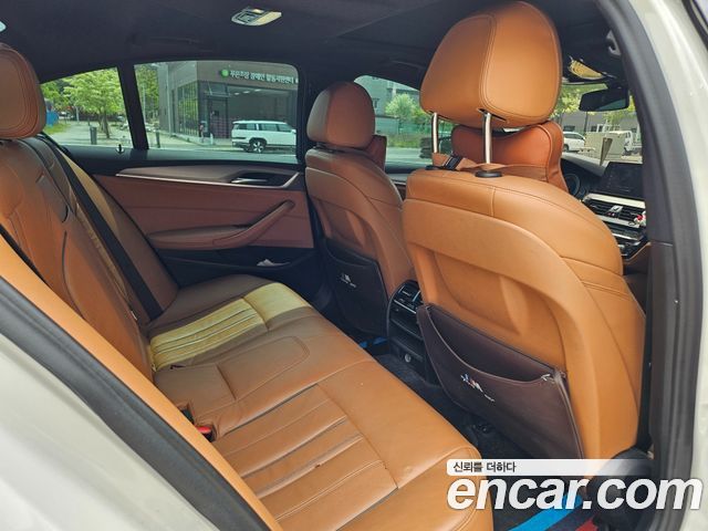 BMW 5-Series 520d M Sport package