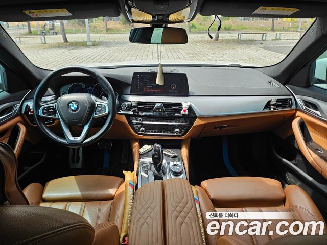 BMW 5-Series 520d M Sport package