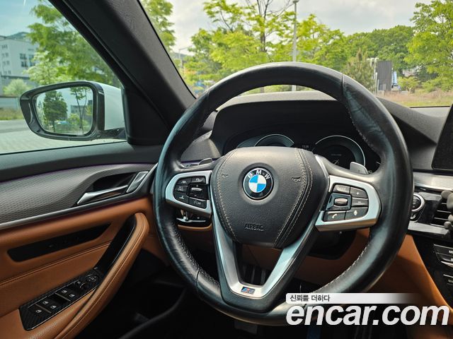BMW 5-Series 520d M Sport package