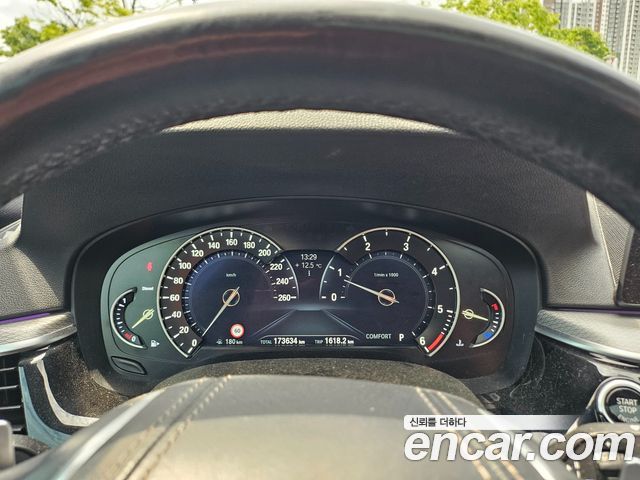 BMW 5-Series 520d M Sport package