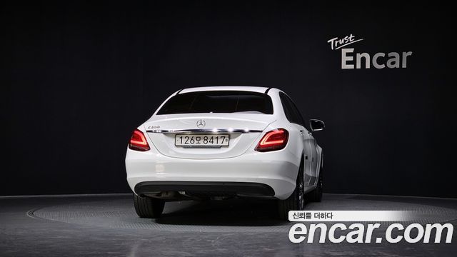 Mercedes-Benz C-Class C200
