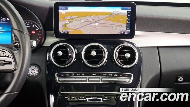 Mercedes-Benz C-Class C200