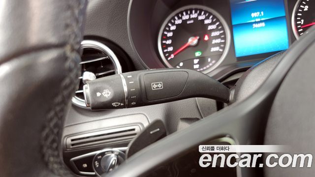 Mercedes-Benz C-Class C200