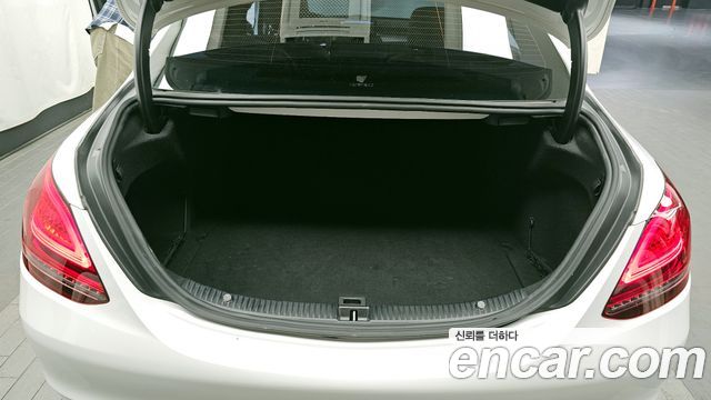 Mercedes-Benz C-Class C200