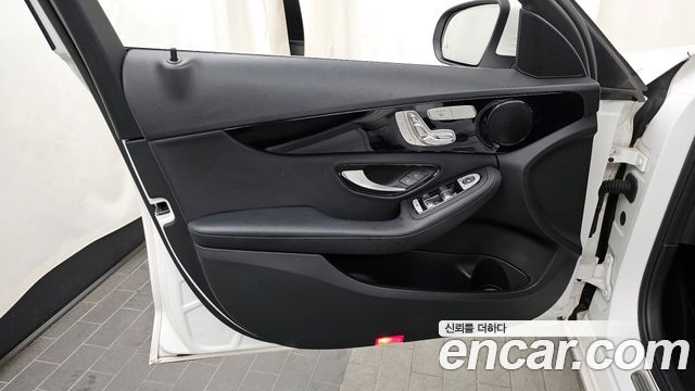 Mercedes-Benz C-Class C200