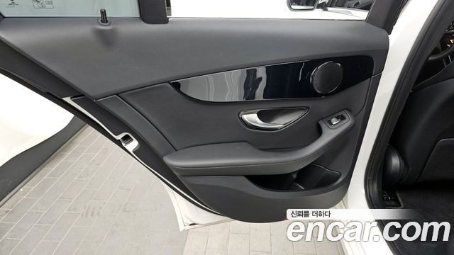 Mercedes-Benz C-Class C200
