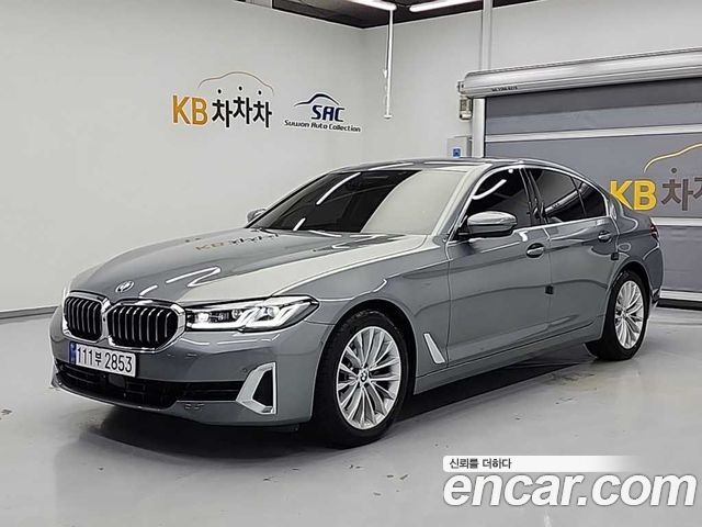 BMW 5-Series 520i Luxury