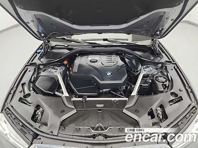 BMW 5-Series 520i Luxury